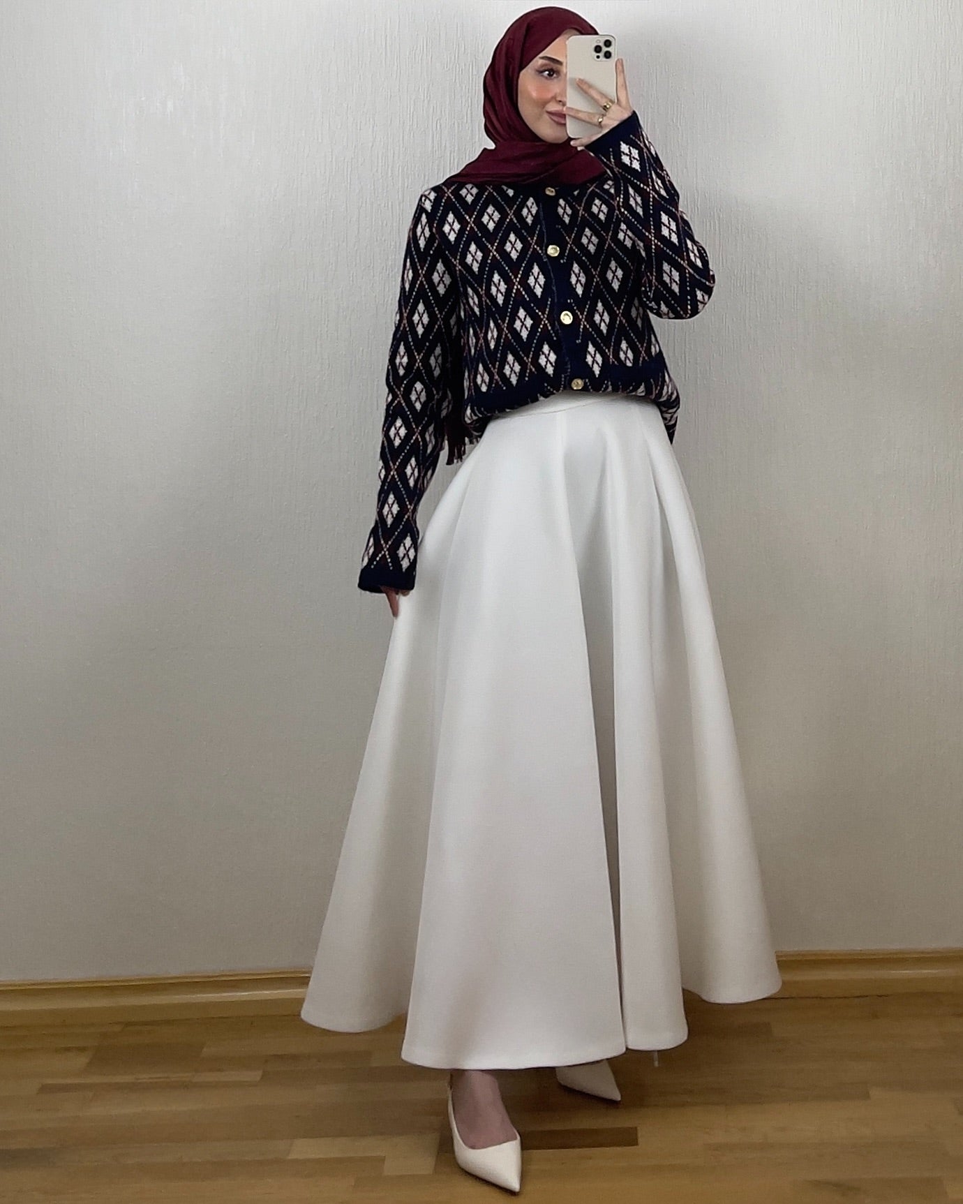 Elegant Scuba Skjørt – Kremhvit