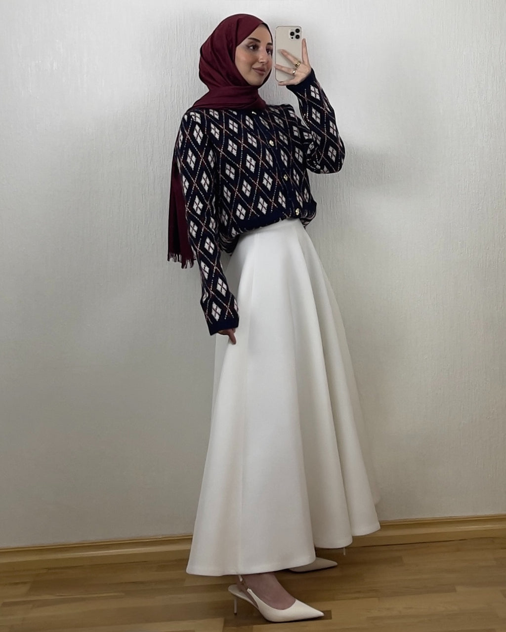 Elegant Scuba Skjørt – Kremhvit