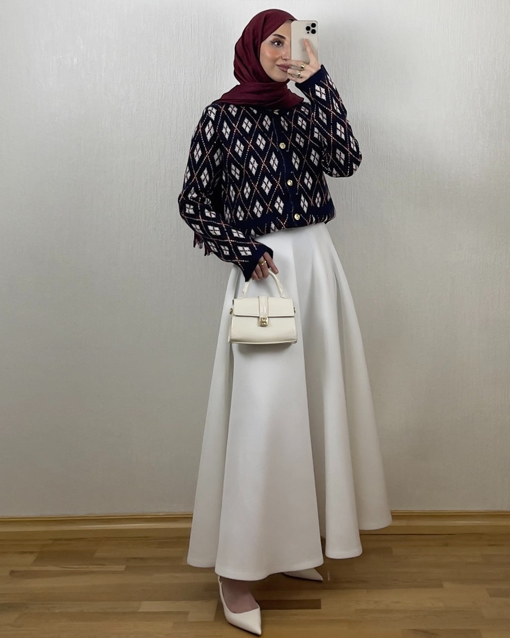 Elegant Scuba Skjørt – Kremhvit